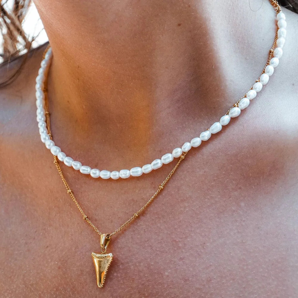 Freshwater pearl choker