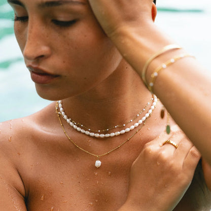 Freshwater pearl choker