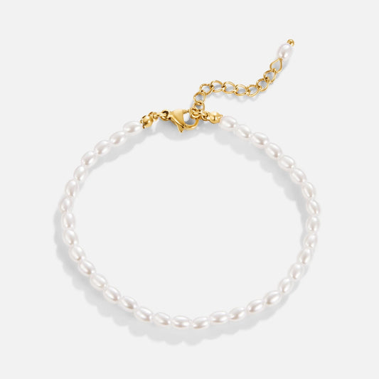 White pearl bracelet