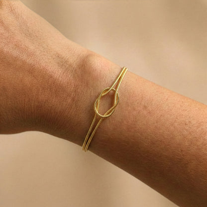 Dainty Knot Bracelet